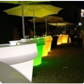Illuminated Tables 1200 MM (Dia) X 1000 MM (Ht)�