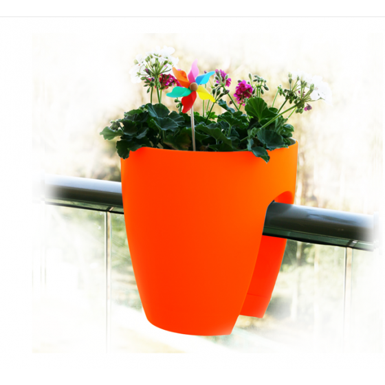 High Quality Plastic Balcony Railing Planter (Orange,29 Cm X 29 Cm X 30 Cm)