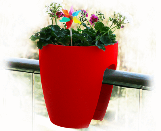 High Quality Plastic Balcony Railing Planter (Red,29 Cm X 29 Cm X 30 Cm)�