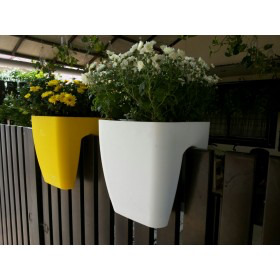 High Quality Plastic Balcony Square Railing Planter (White)